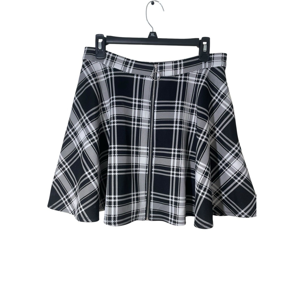 Hot Topic Black Plaid Mini Skater Skirt Front Zipper Goth Size L Grunge Punk